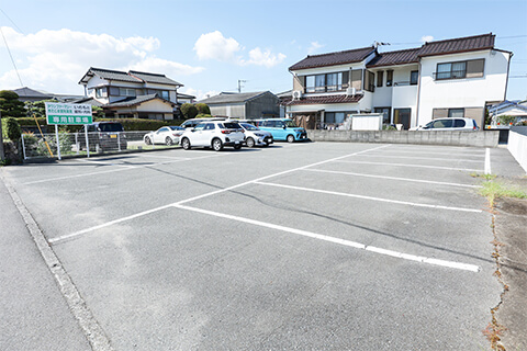 医院北東側駐車場 15台